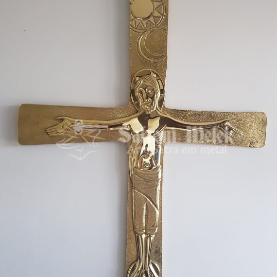 Cruz de Parede - Arte Sacra em Metal - Safroni Melek